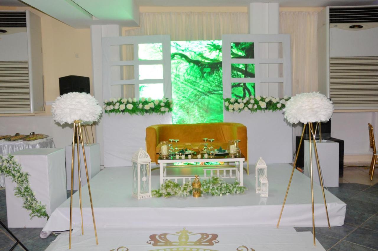 Hotel Vallee Des Princes Дуала Экстерьер фото